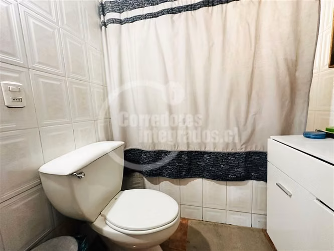 Casa en arriendo de 4 dorm. en Las Condes