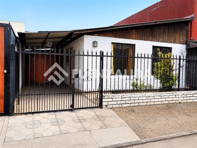 Casa en venta de 3 dorm Las Torres Maipú