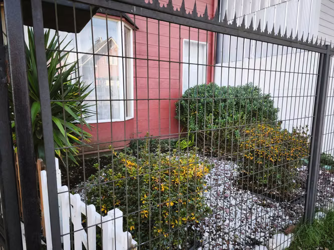 HERMOSA CASA CON RECEPCIÓN MUNICIPAL VILLARRICA (172179)