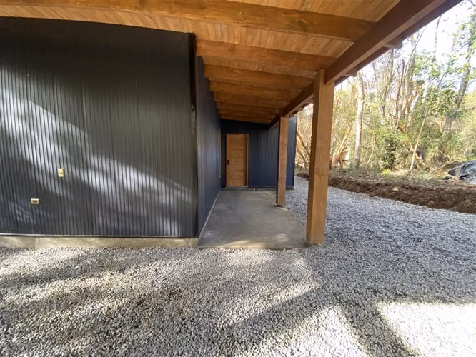 VENTA CASA NUEVA A ESTRENAR EN PUCÓN. 2 D/2B .PARCELA 5000 M