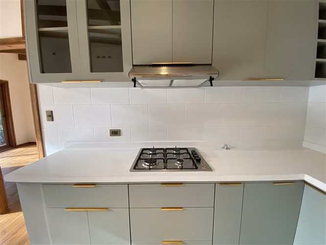 VENTA CASA NUEVA A ESTRENAR EN PUCÓN. 2 D/2B .PARCELA 5000 M