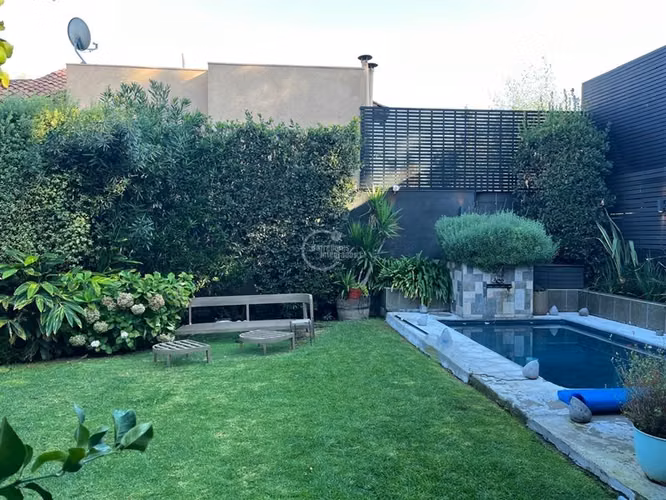 Casa en venta de 5 dorm. en La Reina