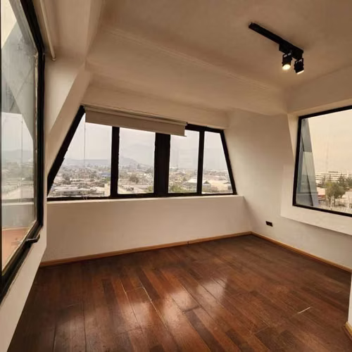 Oficina Duplex, gran vista con Estacionamiento (172383)