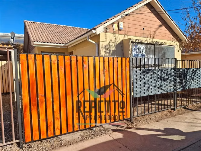 Casa venta 3 dorm 2 baños 1 piso en Los Andes barrio oriente