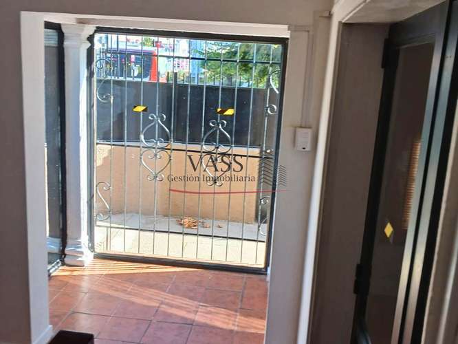 VASS ARRIENDA GRAN CASA COMERCIAL 1 NORTE VIÑA DEL MAR - Imagen 11