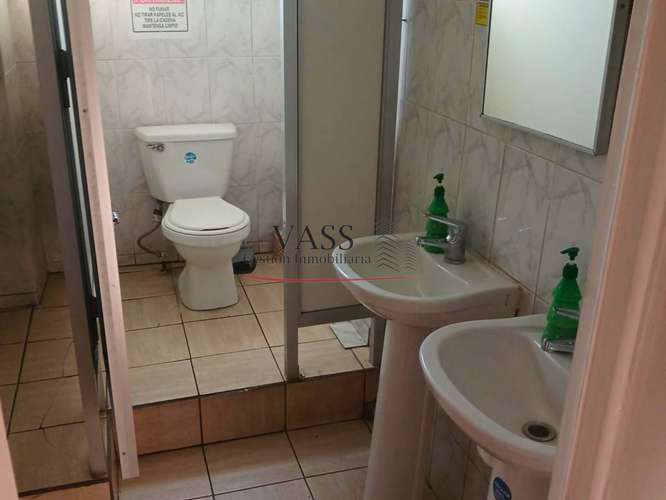 VASS ARRIENDA GRAN CASA COMERCIAL 1 NORTE VIÑA DEL MAR - Imagen 8