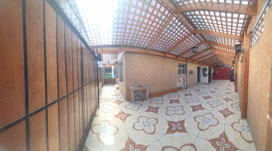 Casa Esquina de Dos Pisos + Local Comercial – Comuna de La Granja