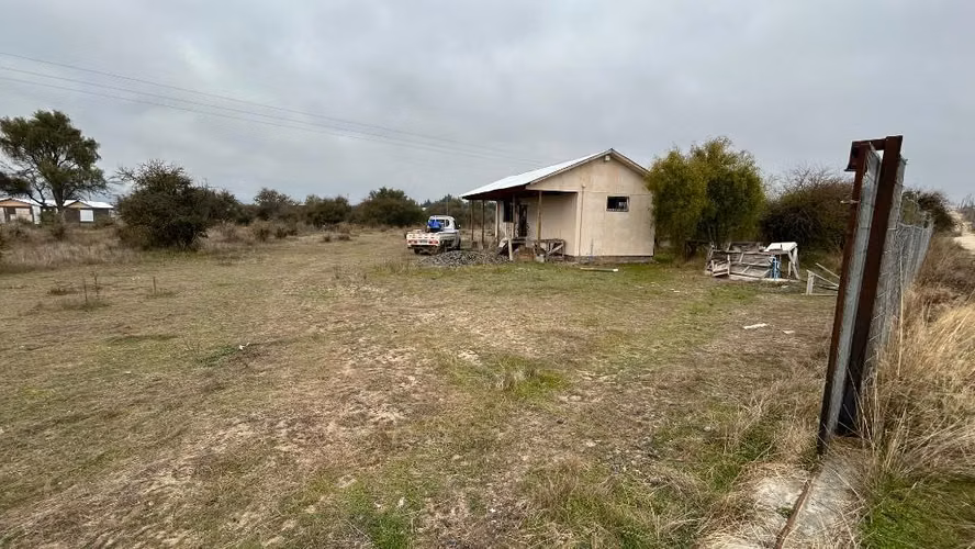 Venta de 3 parcelas a orilla de carretera