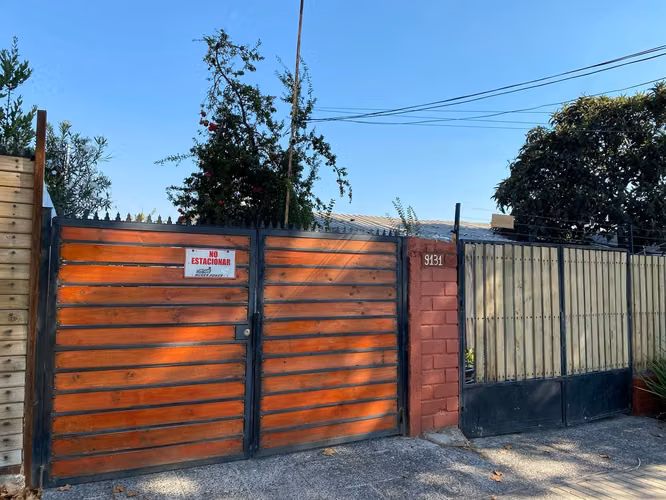 SE VENDE AMPLÍA Y HERMOSA CASA EN ALEJANDRO FLEMING LAS CONDES - Imagen 29