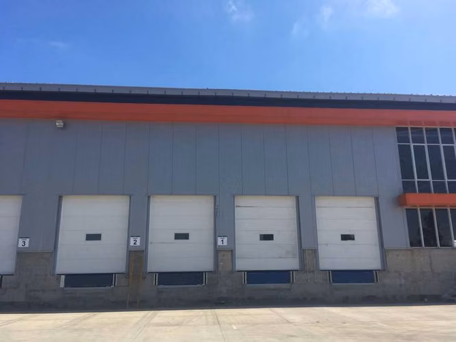 ARRIENDO BODEGA 5.000 MT2 CAMINO INTERNACIONAL VIÑ