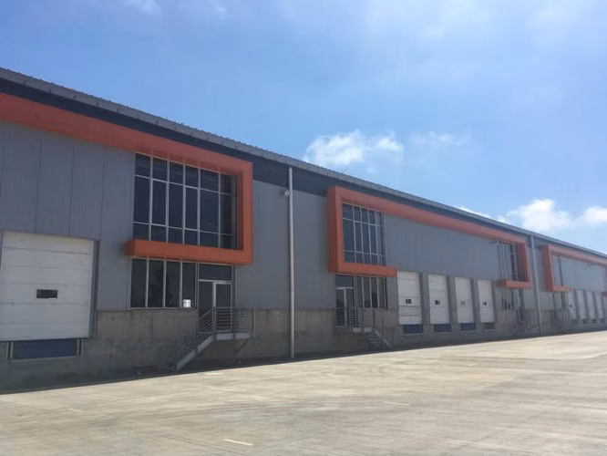 ARRIENDO BODEGA 5.000 MT2 CAMINO INTERNACIONAL VIÑ