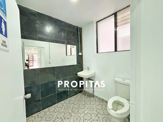 Local 153 m² Alto Flujo Comercial (172447)