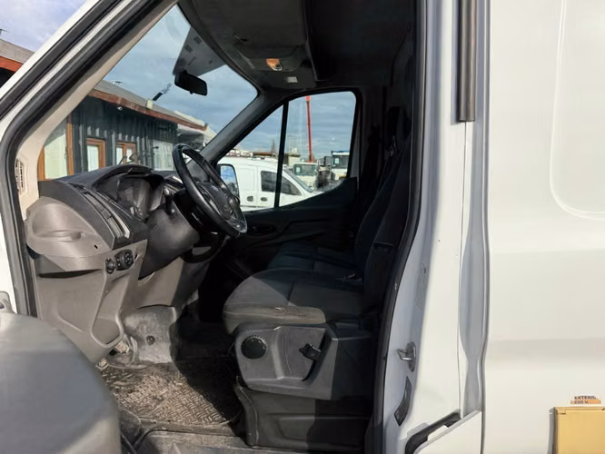 FORD TRANSIT 2.2 DIESEL 2021 - Imagen 18