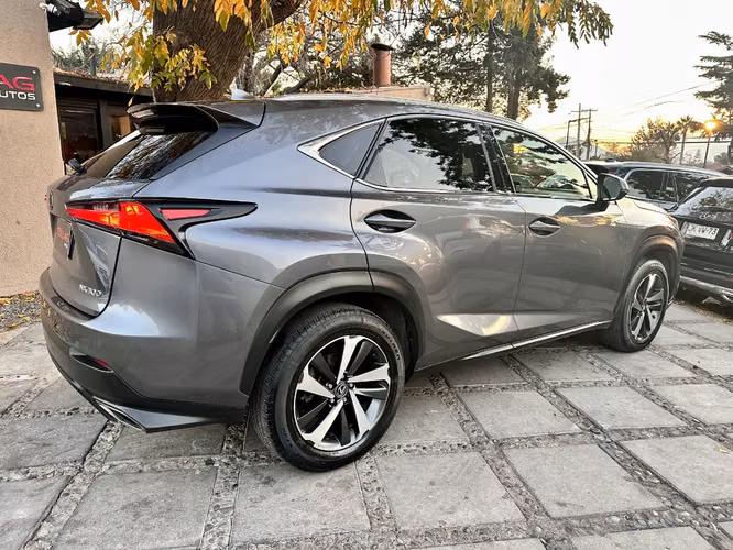 LEXUS NX 300 LUJO 4X4 2019