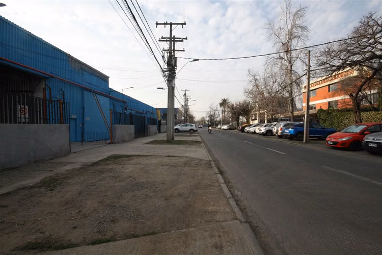 OFICINA Av.Quilin // Pedro de Valdivia // Obispo Arturo Espinoza