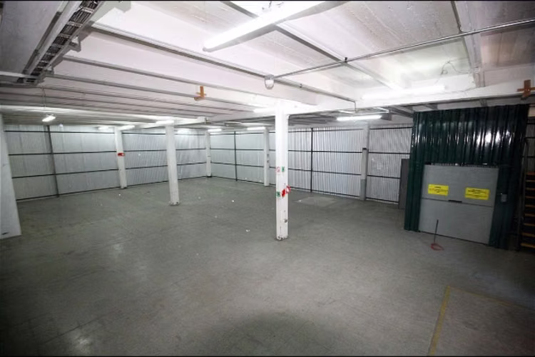 OFICINA Av.Quilin // Pedro de Valdivia // Obispo Arturo Espinoza