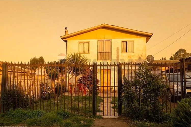 Oportunidad unica: 2 casas sólidas en el quisco