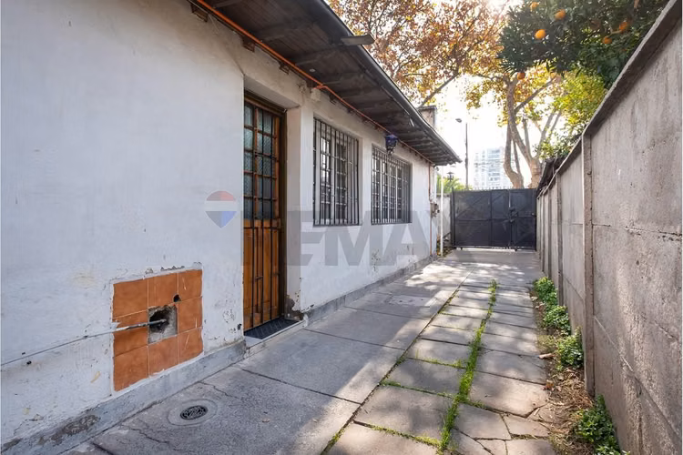 Terreno 500 m² con dos viviendas