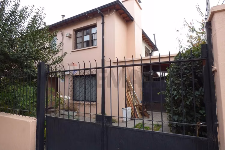 Arriendo amplia casa ñuñoa 6d4b