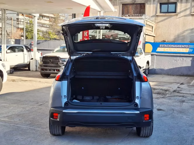 PEUGEOT 2008 2023