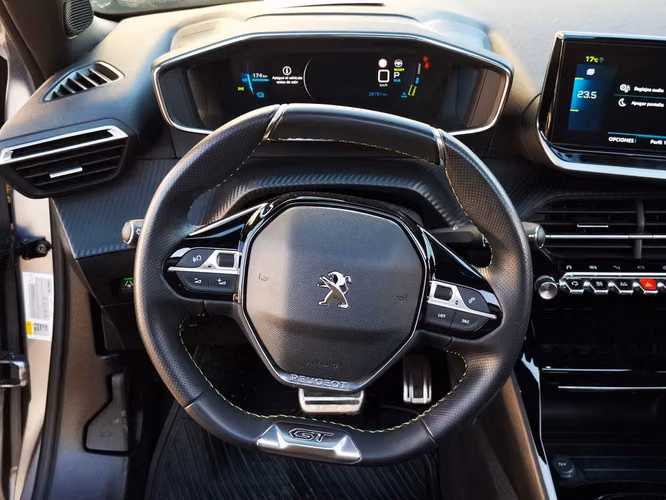 PEUGEOT 2008 2023