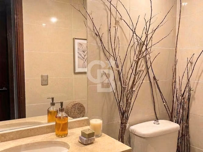 Venta: Moderno Impecable Departamento en Lo Barnechea.CBG