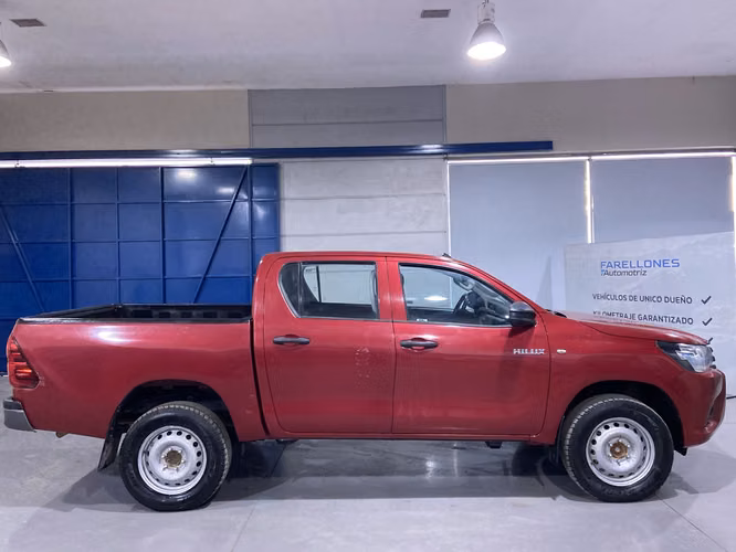 HILUX DX 4X2 SFWF15-TEMUCO