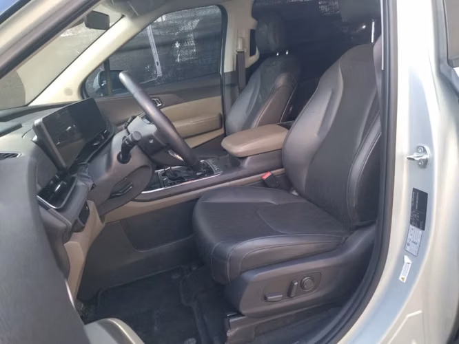 Kia Carnival 2.2 EX DIESEL 4X2 8AT 5P 2025