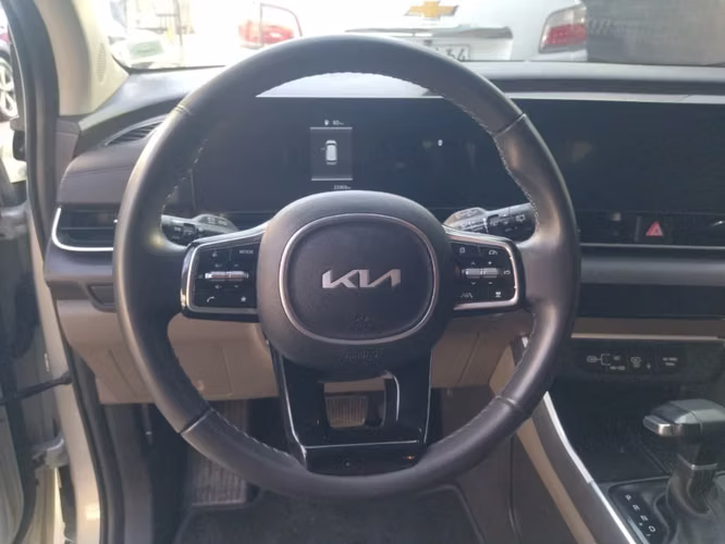 Kia Carnival 2.2 EX DIESEL 4X2 8AT 5P 2025