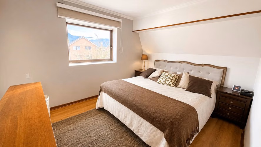 Amplia Casa en Sector San Joaquín | Alta Plusvalía y Excelente Conectividad - Imagen 13