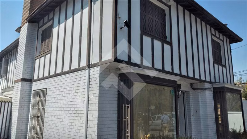 CASA COMERCIAL en arriendo en Las Condes