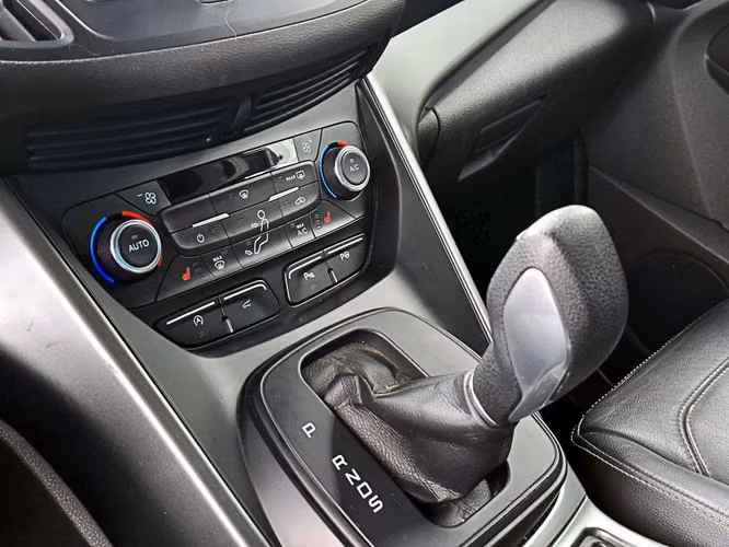 FORD ESCAPE 2017