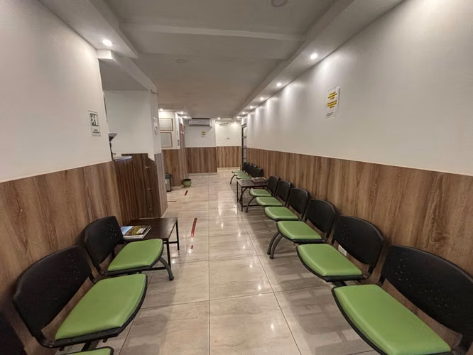 Venta Oficina Corporativa con Estacionamientos y Bodegas