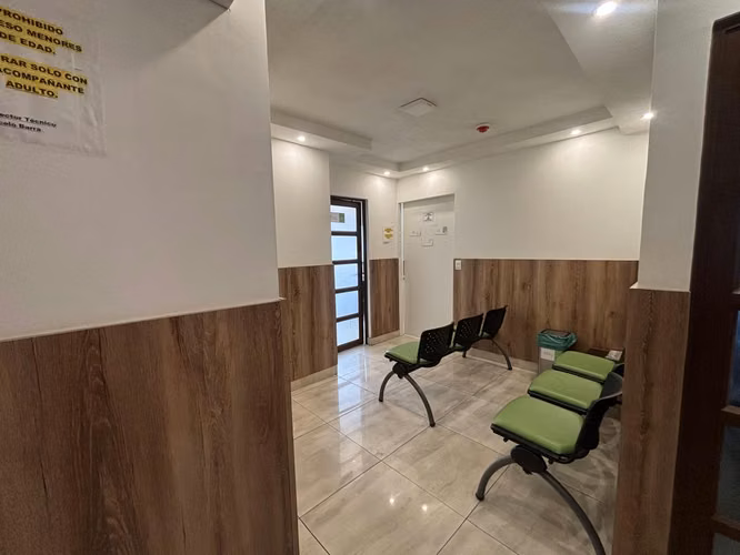Venta Oficina Corporativa con Estacionamientos y Bodegas