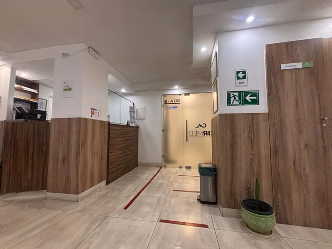 Venta Oficina Corporativa con Estacionamientos y Bodegas