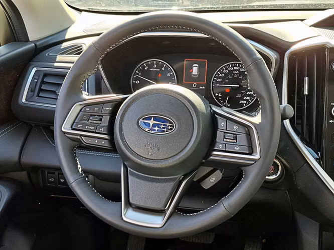 SUBARU EVOLTIS 2026