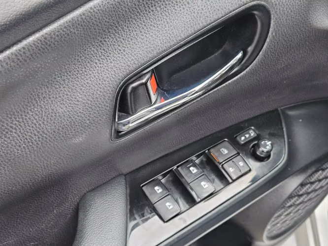 Toyota Prius 1.8 CVT AT 5P 2018 - Imagen 20