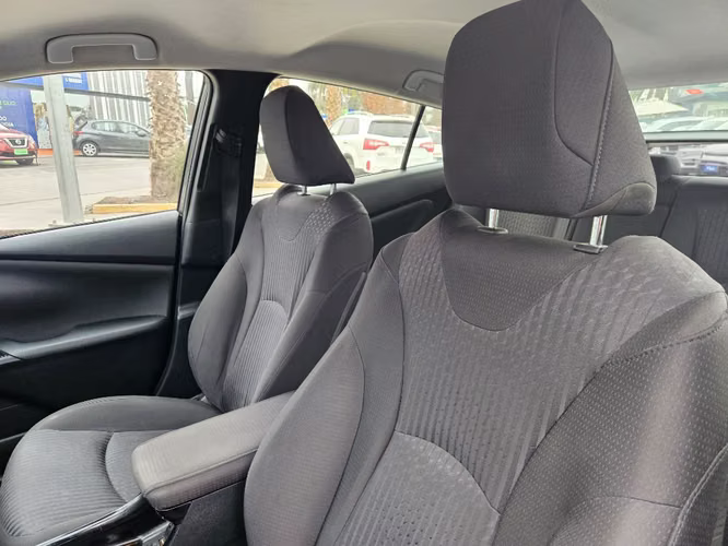 Toyota Prius 1.8 CVT AT 5P 2018 - Imagen 12