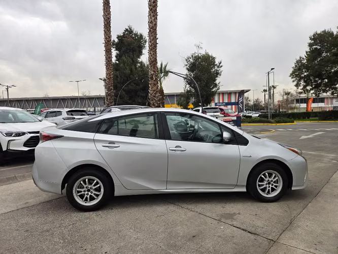 Toyota Prius 1.8 CVT AT 5P 2018 - Imagen 4