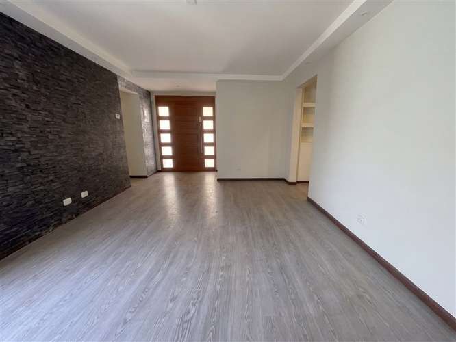 Casa en venta de 6 dormitorios Condominio La Portada
