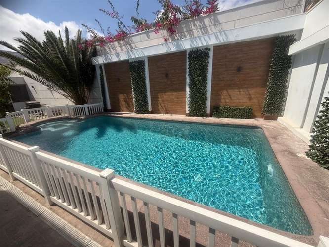 Casa en venta de 6 dormitorios Condominio La Portada