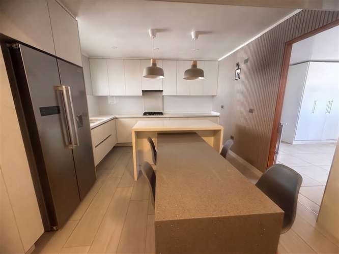 Casa en venta de 6 dormitorios Condominio La Portada