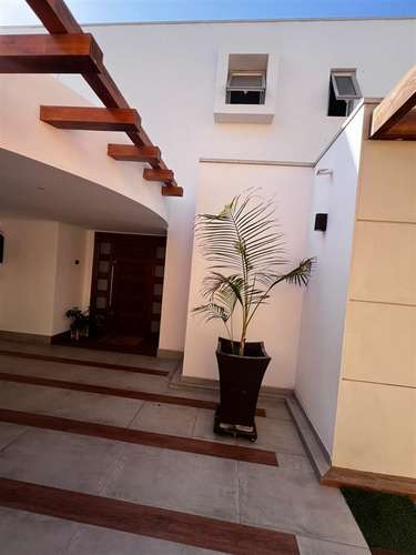 Casa en venta de 6 dormitorios Condominio La Portada
