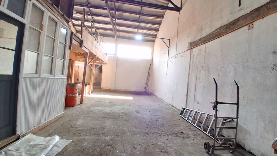 ¡Oportunidad Negocio! Se Vende Local Comercial en Carlos Valdovinos 1033, San Miguel.