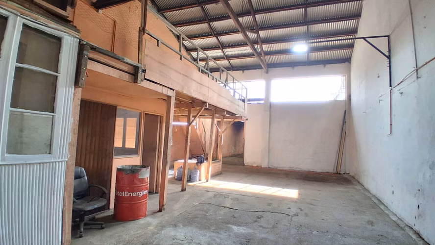 ¡Oportunidad Negocio! Se Vende Local Comercial en Carlos Valdovinos 1033, San Miguel.