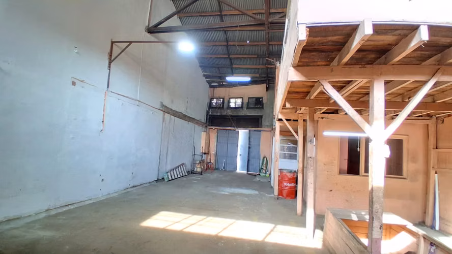¡Oportunidad Negocio! Se Vende Local Comercial en Carlos Valdovinos 1033, San Miguel.