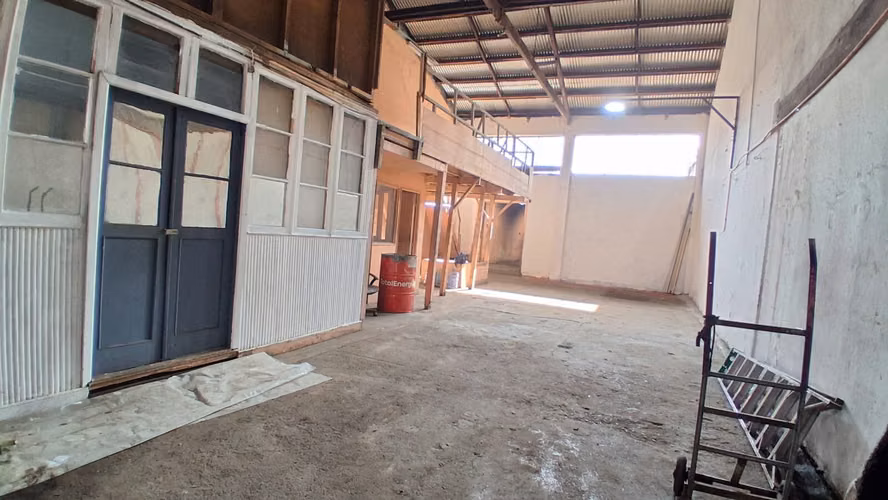 ¡Oportunidad Negocio! Se Vende Local Comercial en Carlos Valdovinos 1033, San Miguel.
