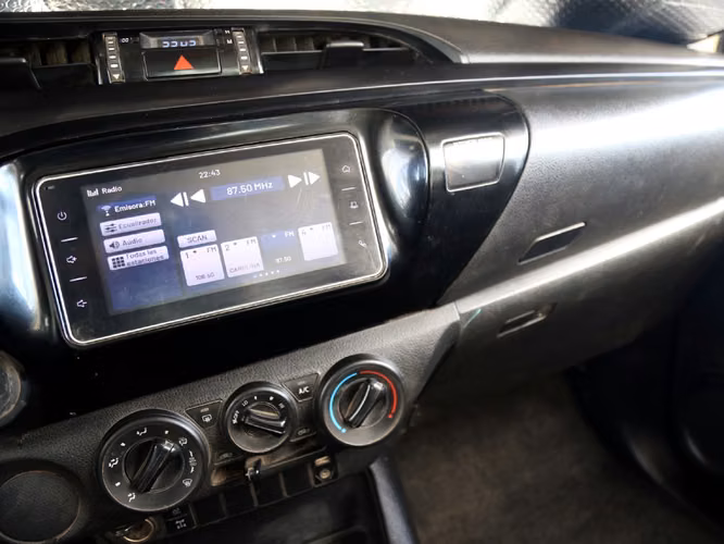 TOYOTA HILUX 2022