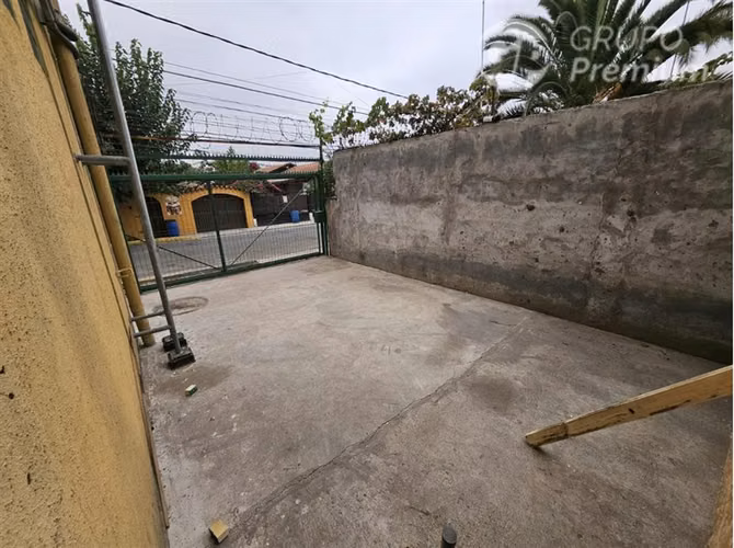 Local en arriendo, a 5 minutos del centro de Quilicura