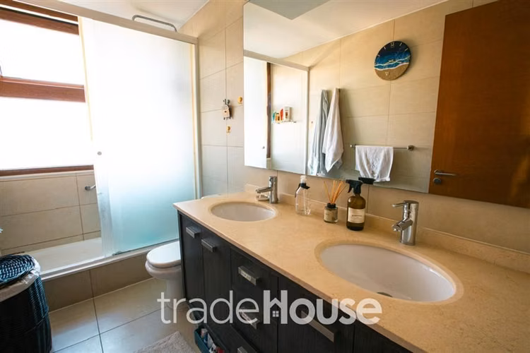 Departamento en venta de 3 dorm. en Vitacura